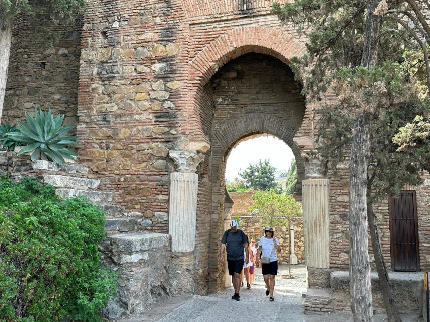 Ultimate Malaga: History and Tapas All Included - Tapas like a local, not like a guess-and-hope
