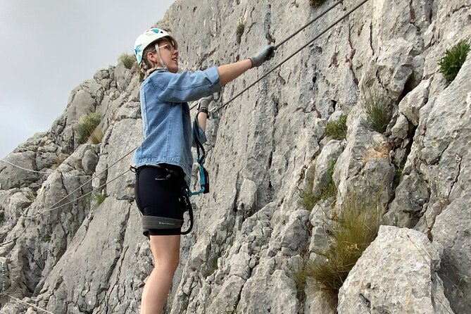 Via Ferrata & Zip Line Zafarraya - The Land Art earthwork stop: a quick culture moment with real grounding