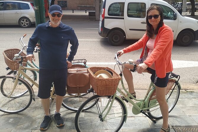 Vintage Style Bike Rental in Malaga - Why a vintage bike in Malaga makes sense for a 9-hour day