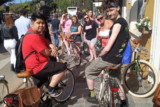 Vintage Style Bike Rental in Malaga - Finding La Bicicletta Bike Rent on P.º Reding, 11