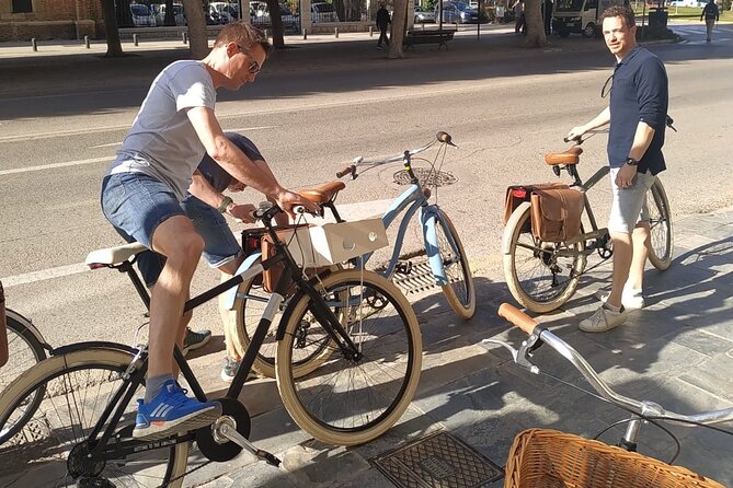 Vintage Style Bike Rental in Malaga - A self-guided route that keeps the day enjoyable