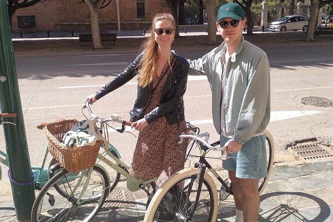 Vintage Style Bike Rental in Malaga - Price and value: what $14.45 buys you, hour by hour