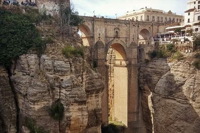 Visita Guiada Ronda - Puente Nuevo: Standing by Ronda’s Most Representative Bridge
